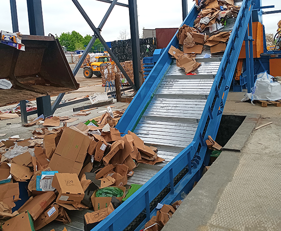 Multifunctional Baler Solution para sa Belarus Recycling Center