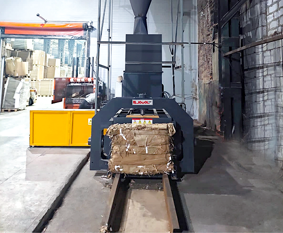 Ganap na Awtomatikong Waste Baling System para sa isang Russian Carton Factory