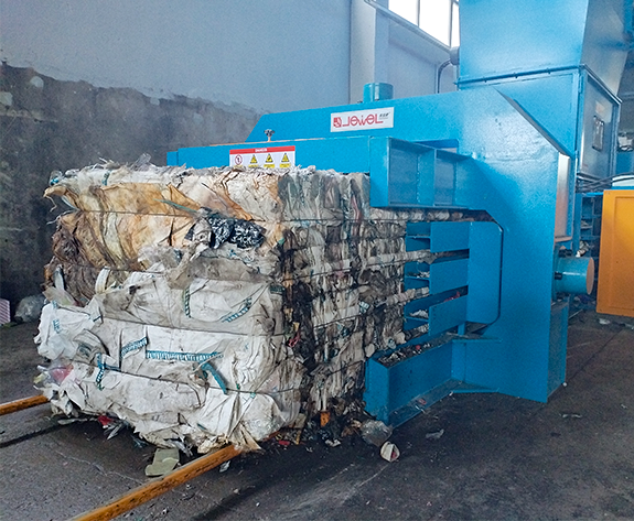 High-Efficiency Baling Solution para sa Waste Plastic at Paper Recycling sa Belarus